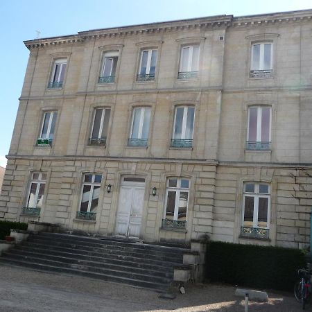Studio Dans Charmante Batisse De Maitre Compiegnoise Компьень Экстерьер фото