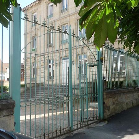 Studio Dans Charmante Batisse De Maitre Compiegnoise Компьень Экстерьер фото