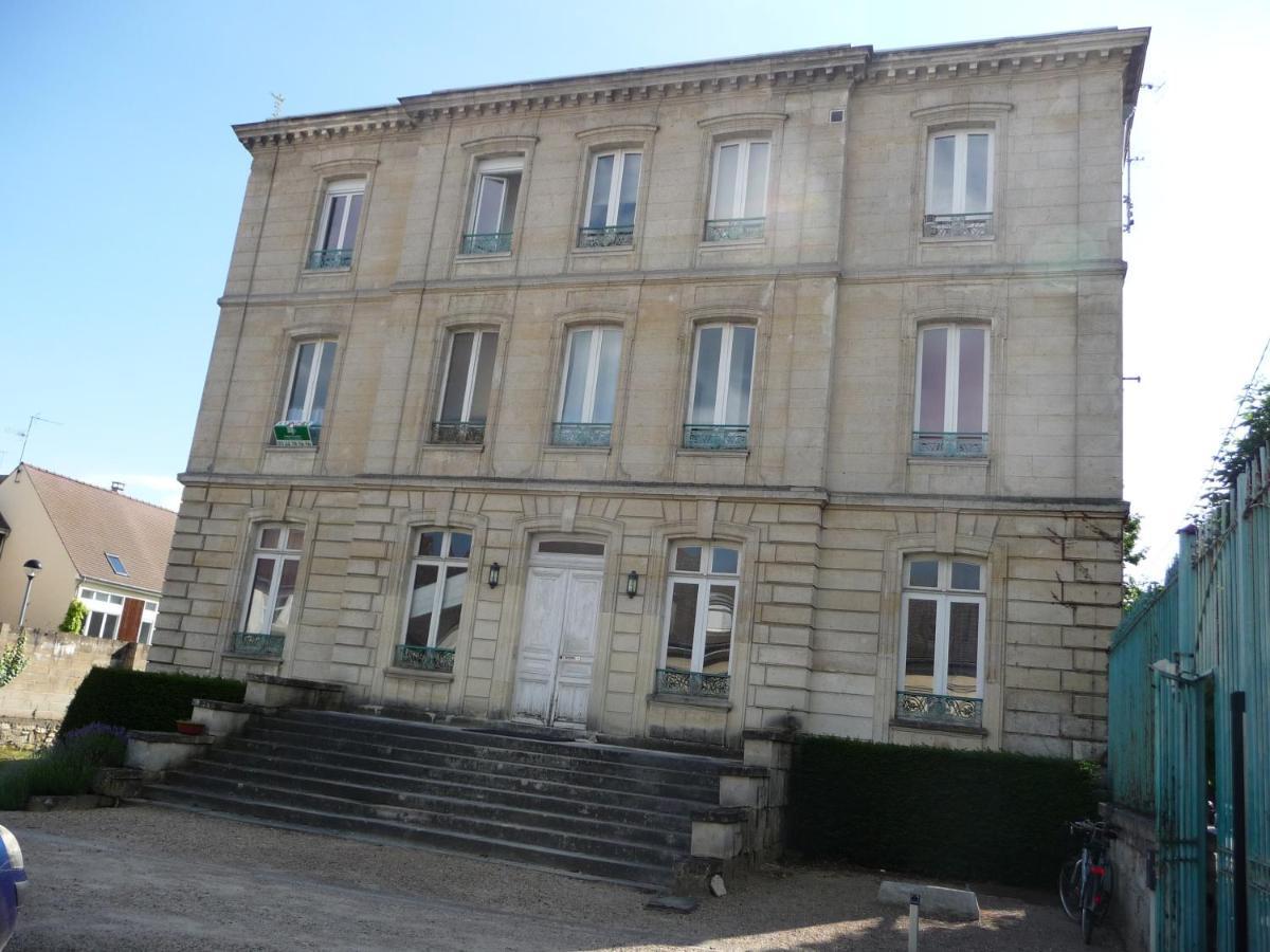 Studio Dans Charmante Batisse De Maitre Compiegnoise Компьень Экстерьер фото